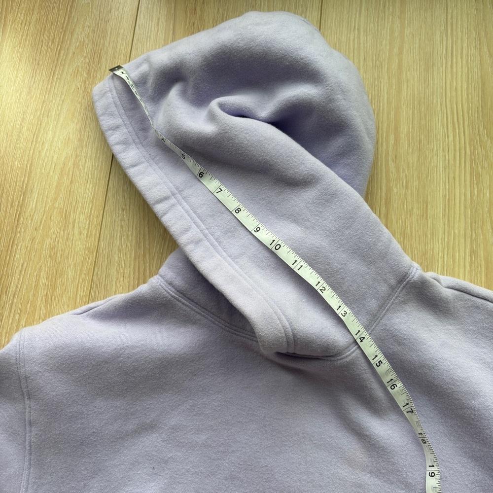 Aritzia TNA the perfect crop hoodie pale violet cropped pullover sweater size S - Picture 9 of 9